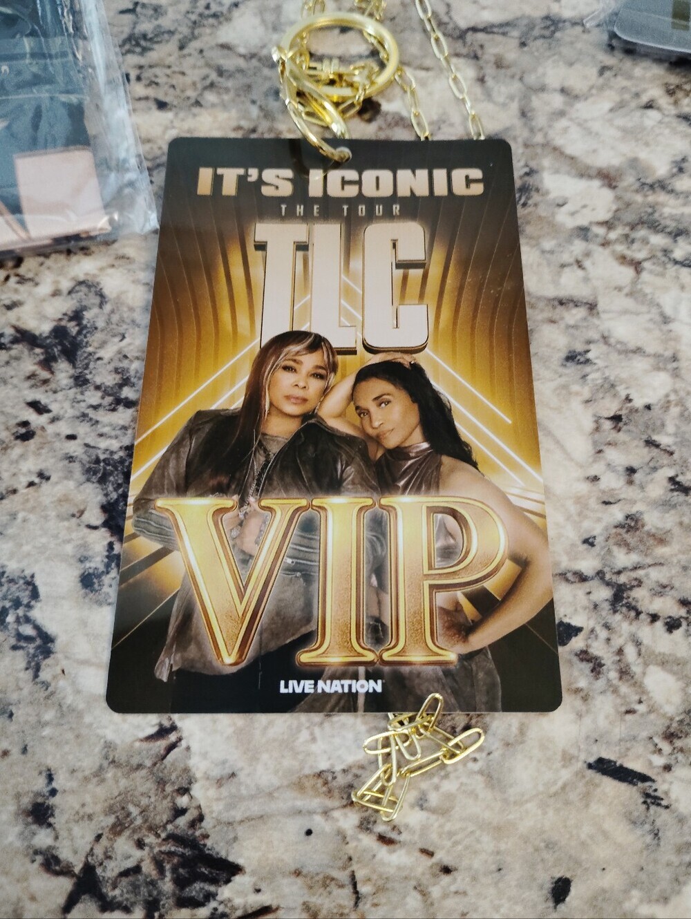 It’s Iconic The Tour VIP Swag Bag Bundle – TLC, En Vogue, Salt-N-PepaCondi - Picture 6 of 10